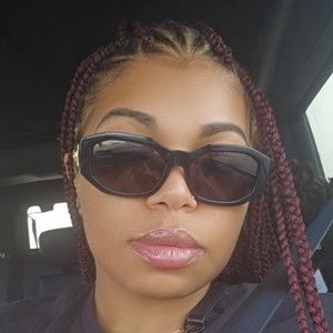 Meet your Posher, Briana